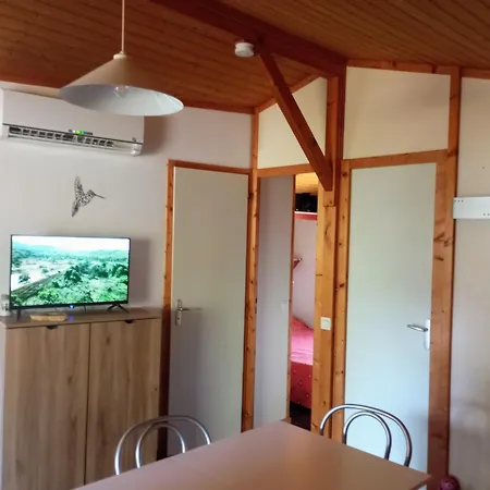 Chalet Exclusive Cosy ,clim, 6 Pers, Piscine, Pinède, Parking, Calme Méditerranée Agde
